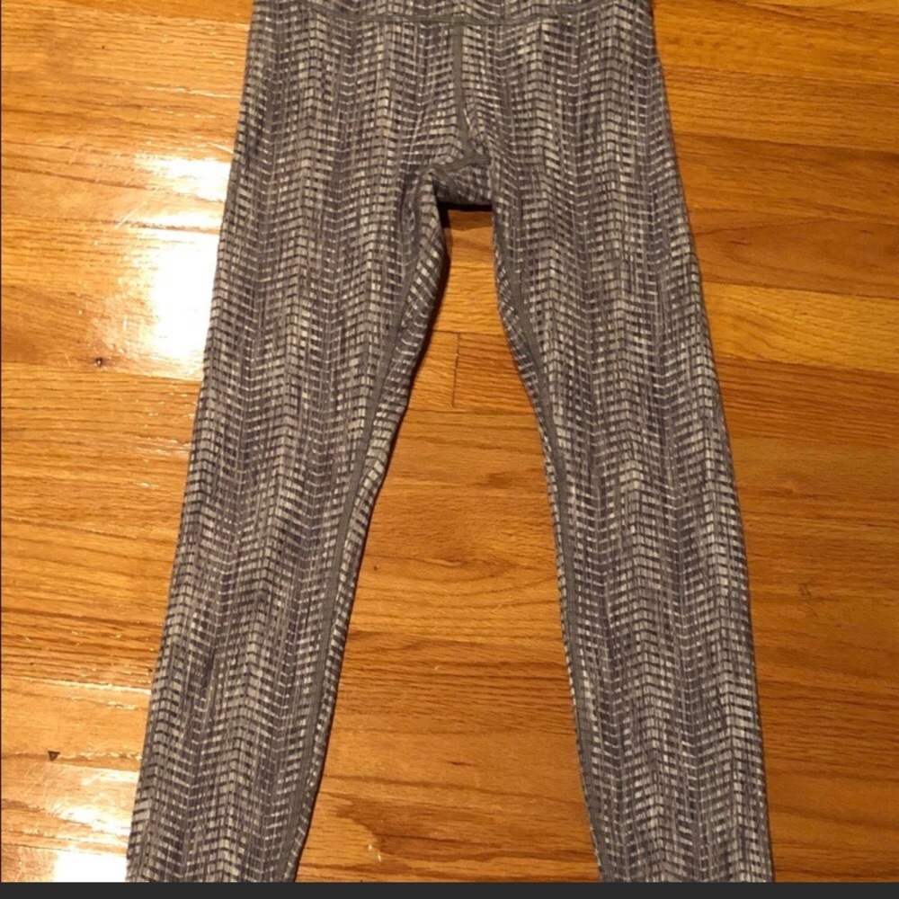 Lululemon Jacquard Wunder Under 25 in w/ bag
